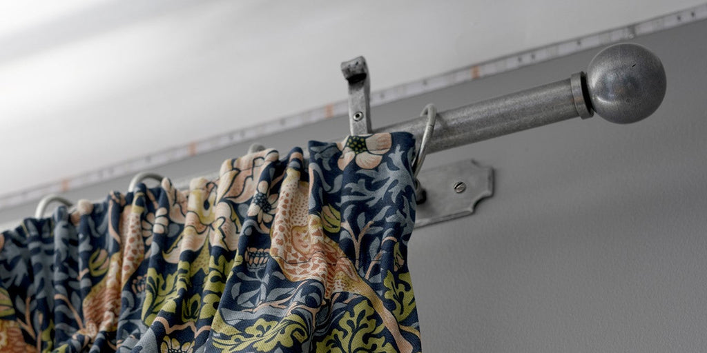 A Guide to Curtain Hardware