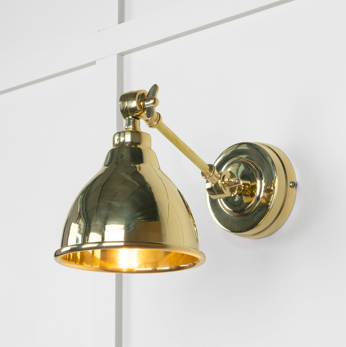 Smooth Brass Brindley Wall Light