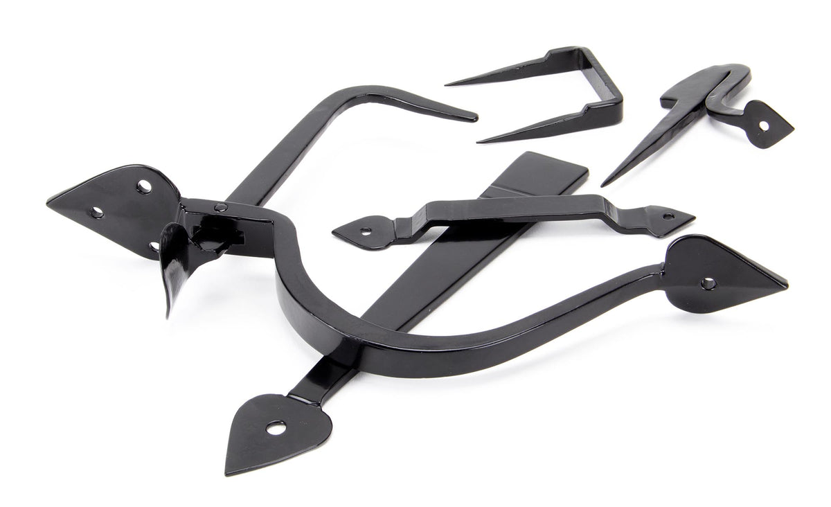 Black Tuscan Thumblatch