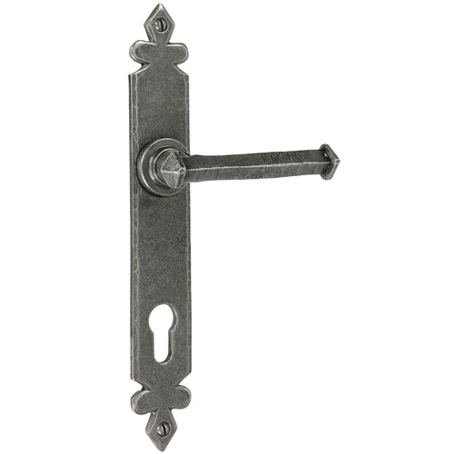 Tudor_Lever_Handles.jpg