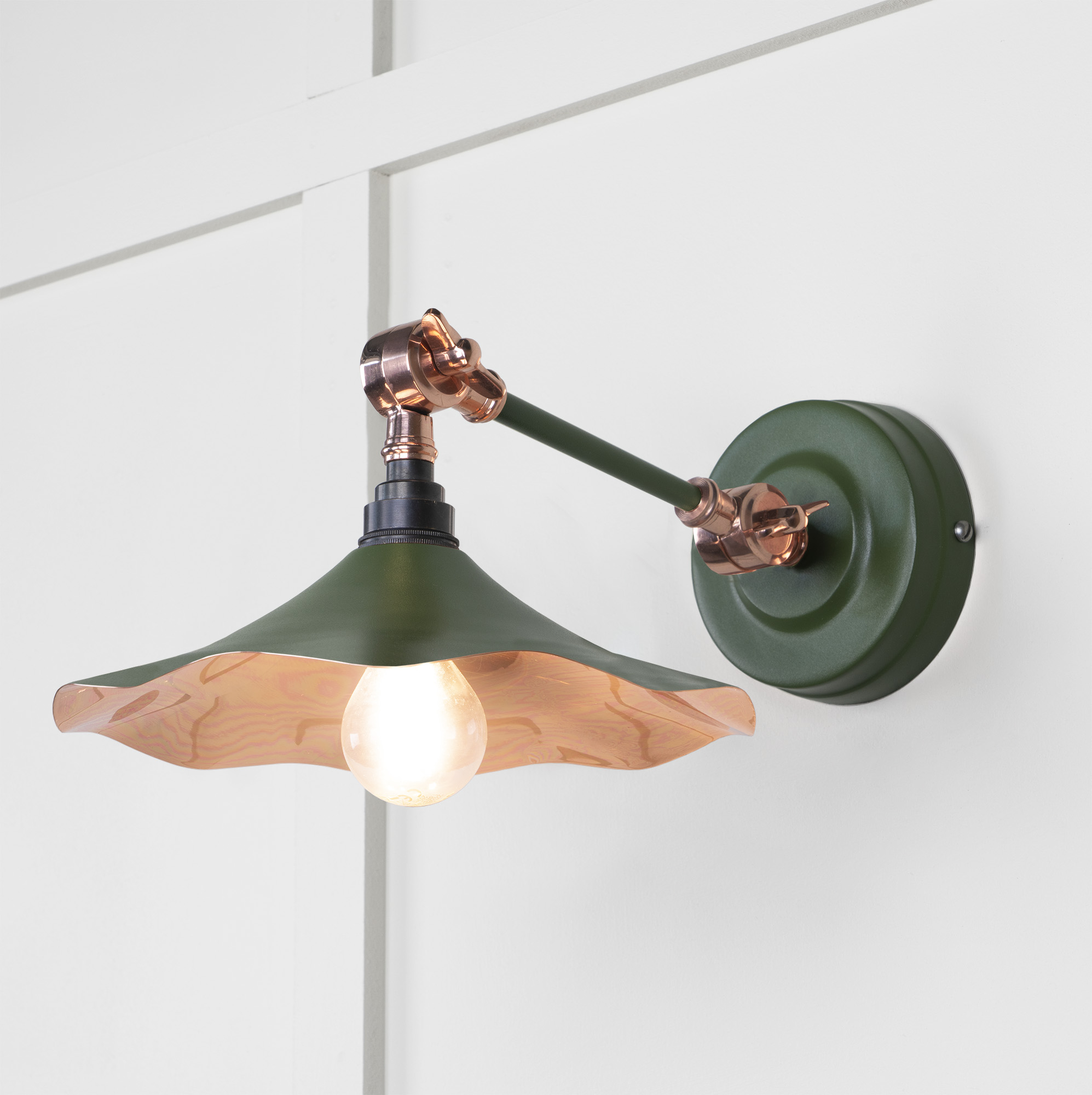 Smooth Copper Flora Wall Light in Heath